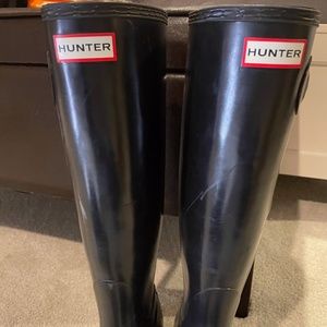 HUNTER BOOTS